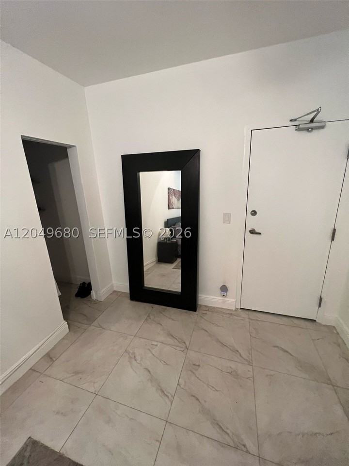 818 Pennsylvania Ave #1 - Photo 6 of 21