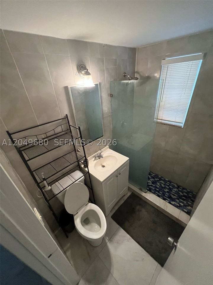 818 Pennsylvania Ave #1 - Photo 7 of 21