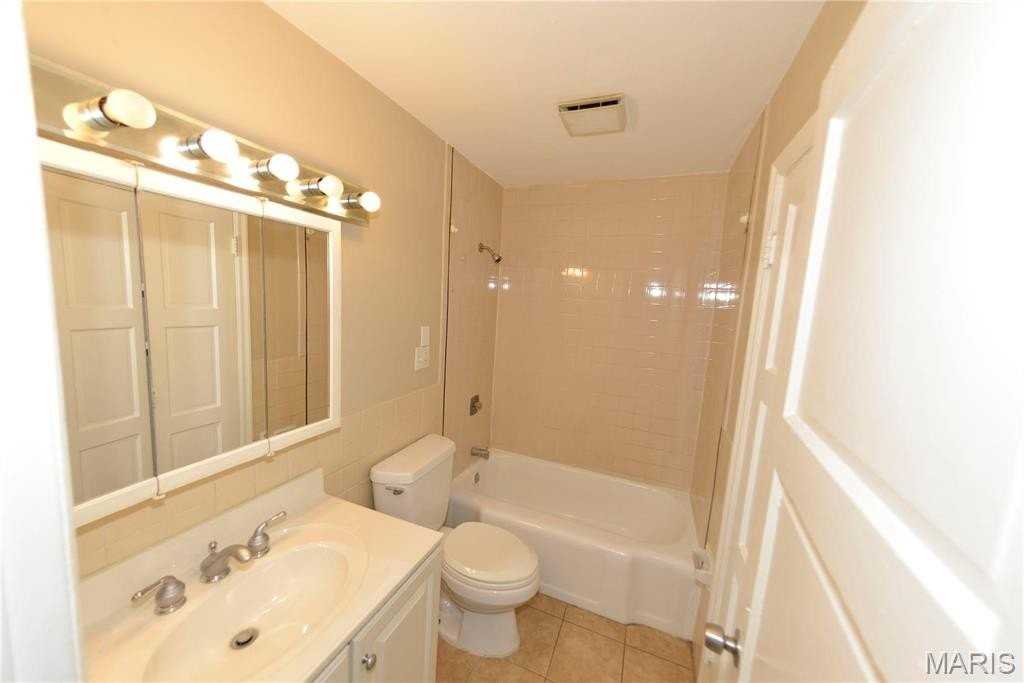 6127 Shillington Dr - Photo 4 of 20