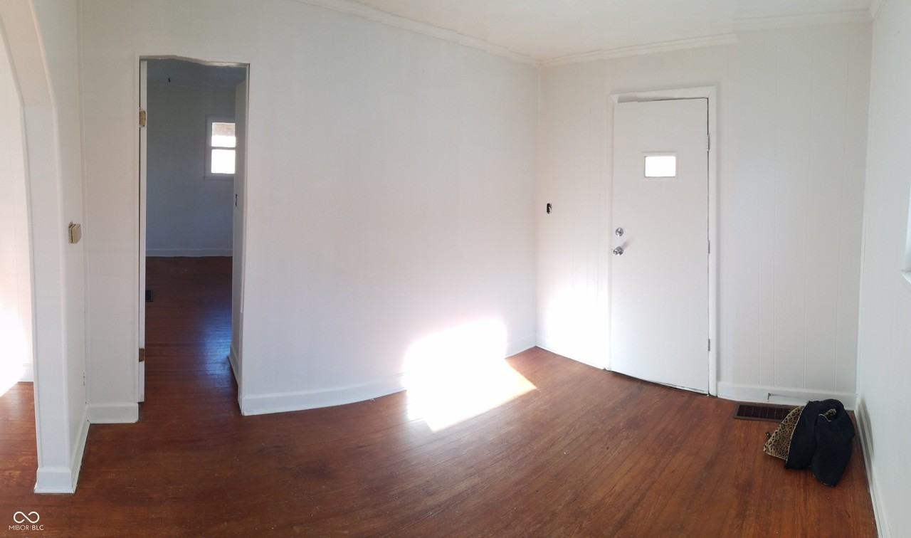 210 N Routiers Ave - Photo 2 of 20