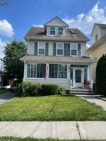 featured image of 14 Flower St #2