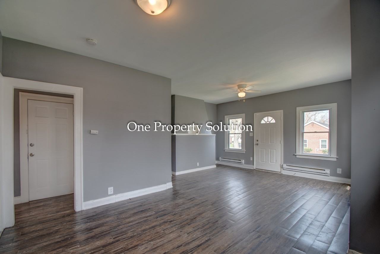 1427 W 46th Ave #1 - Photo 4 of 20