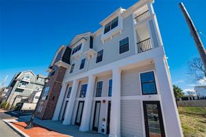 featured image of 1100 New York Ave #206