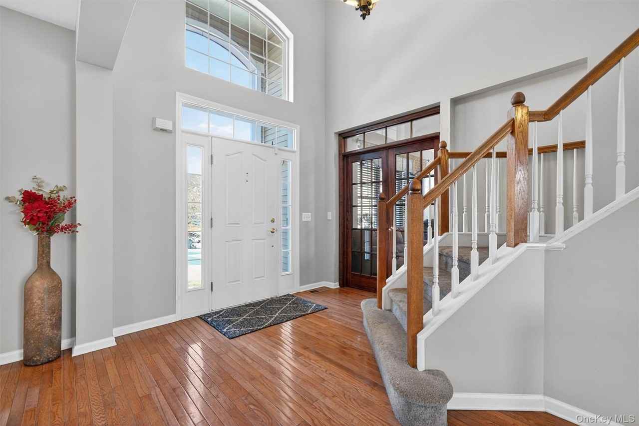 3 Moorefield Cir - Photo 3 of 44