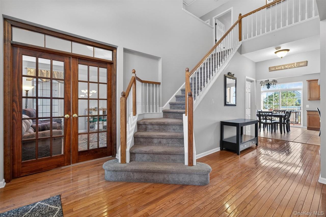3 Moorefield Cir - Photo 4 of 44