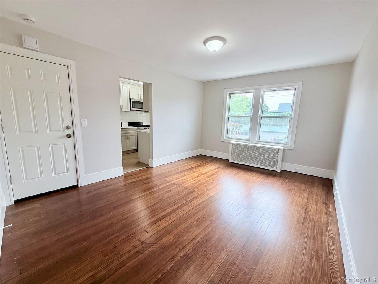 678 Willis Ave #2 - Photo 2 of 8