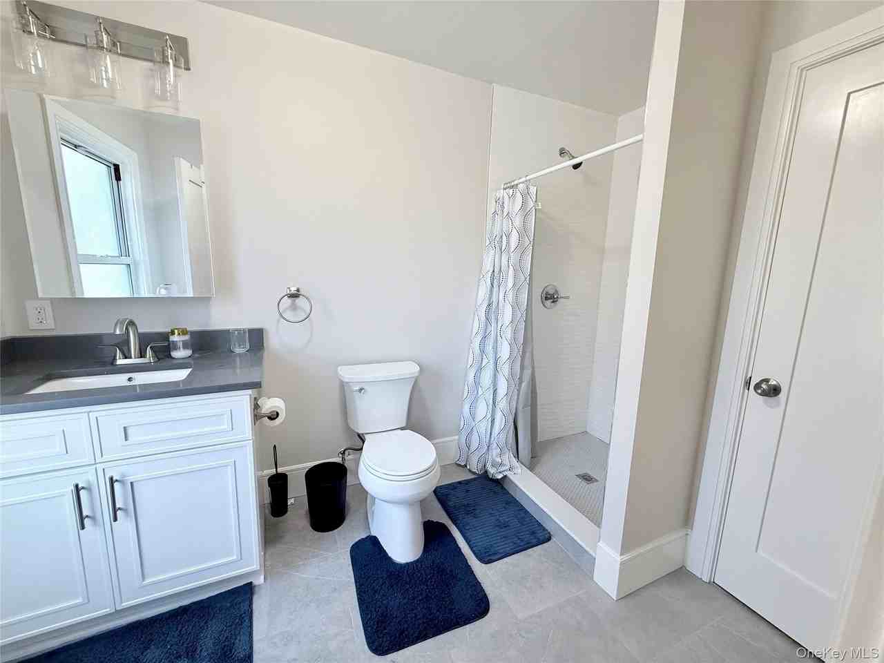 678 Willis Ave #2 - Photo 7 of 8
