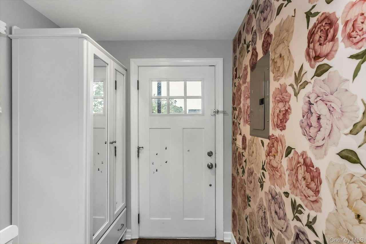 34 Preston St - Photo 4 of 25