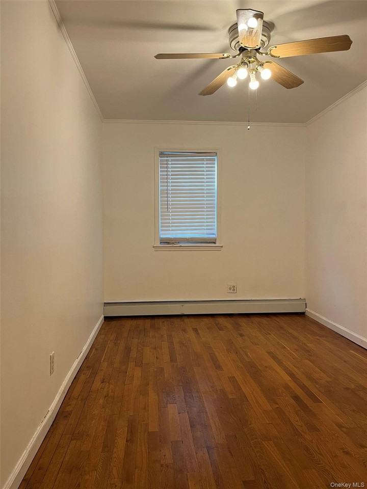 11516 128th St - Photo 2 of 9