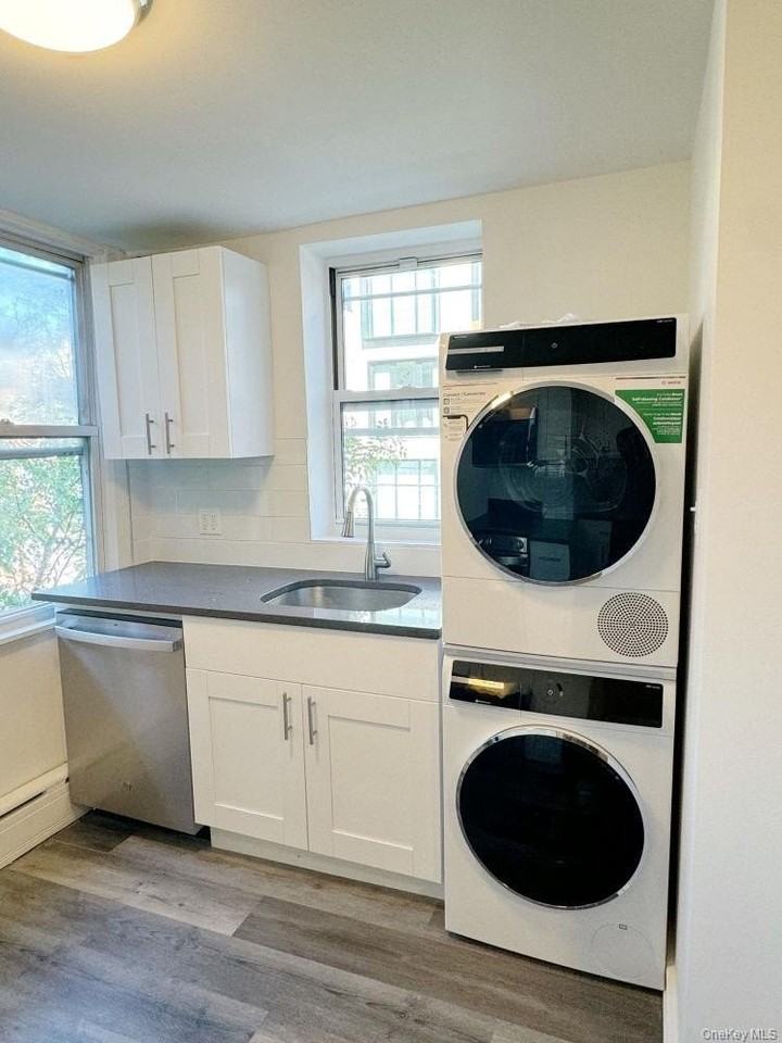 530 Driggs Ave #2L - Photo 2 of 13