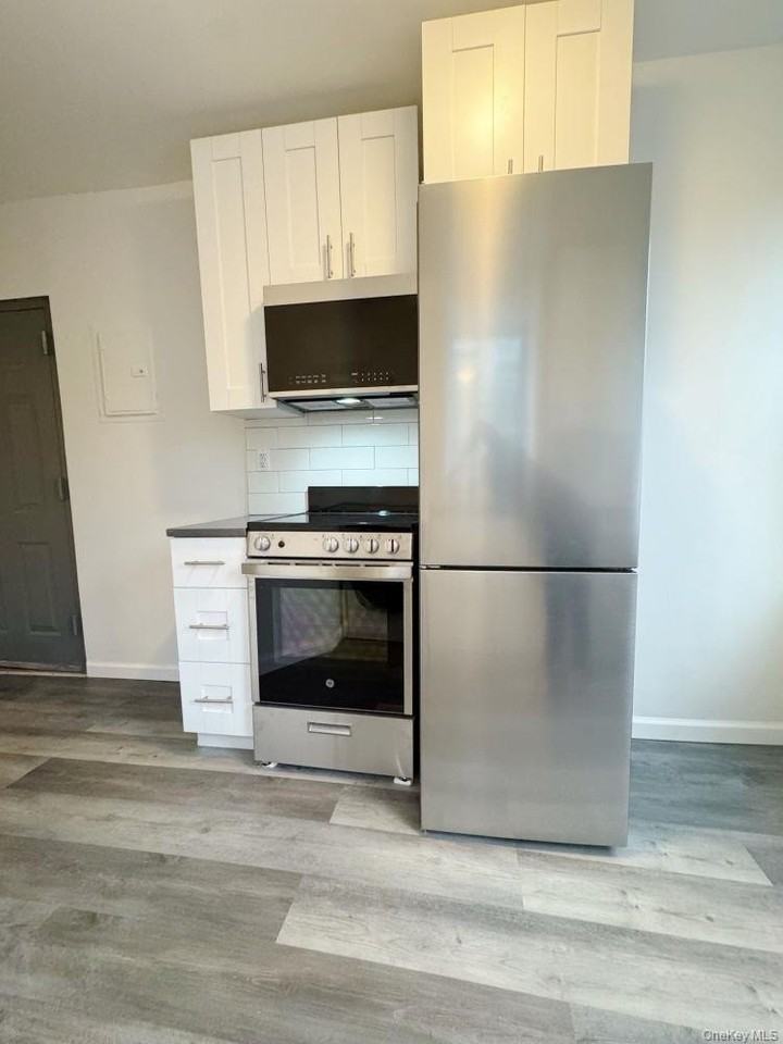 530 Driggs Ave #2L - Photo 4 of 13