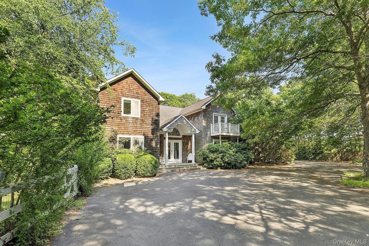 9 Rosebud Ln - Photo 2 of 16