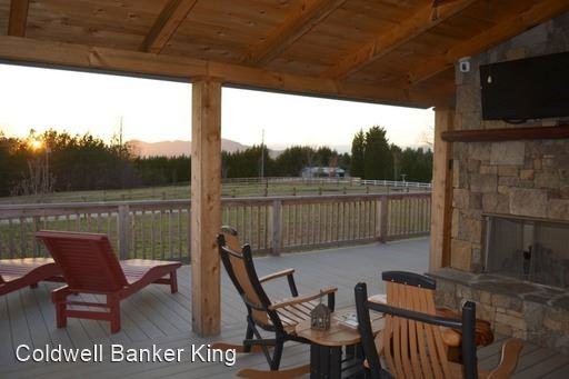 45 Lake Sandy Plains Rd - Photo 2 of 9