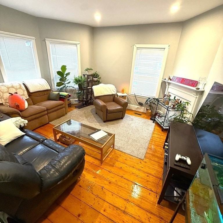 41 Ardell St #1 - Photo 4 of 9