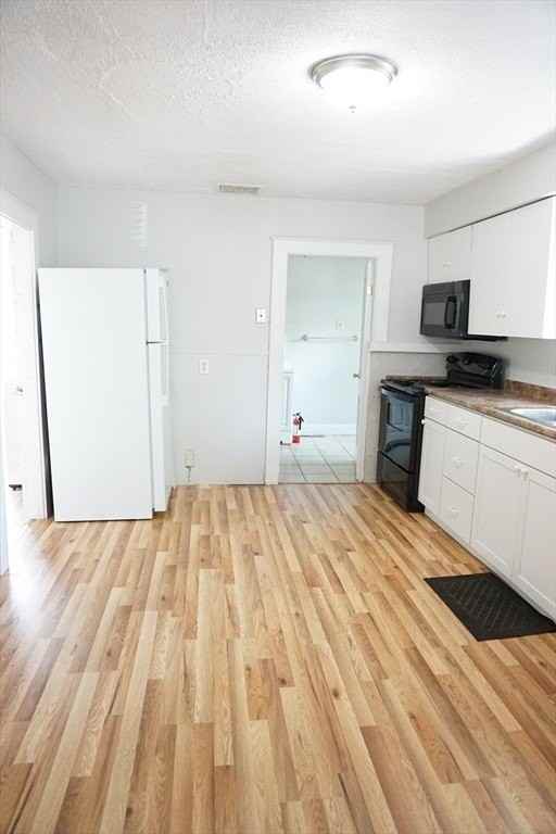 2 Pleasant St #2 - Photo 6 of 22