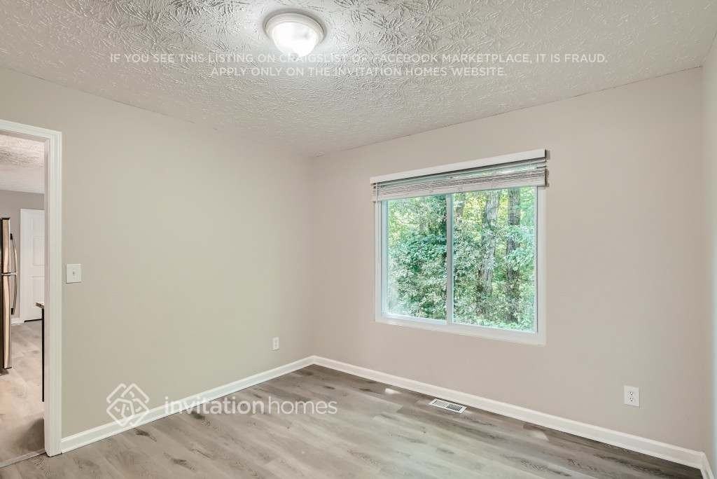 594 Rivulett Ct - Photo 7 of 28