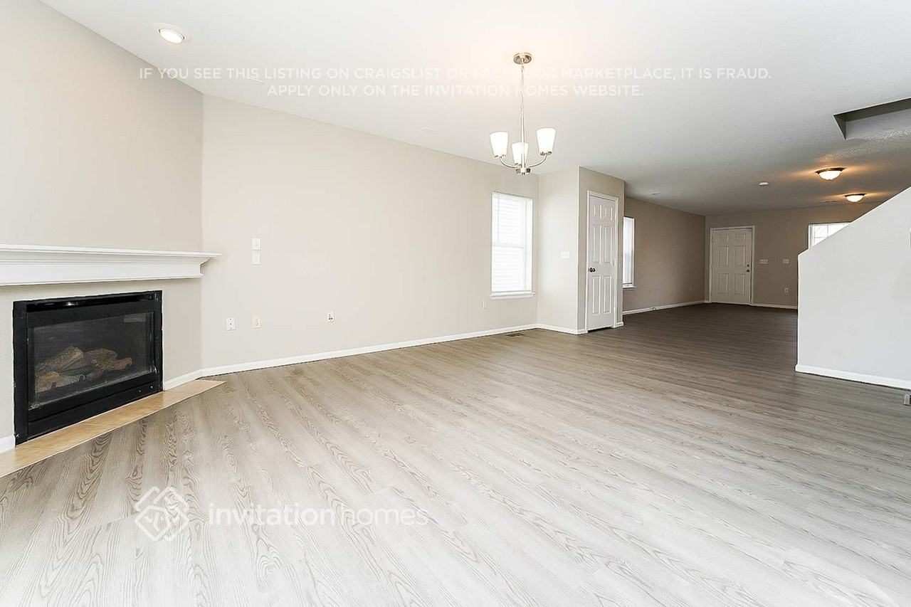 20460 Randolph Pl - Photo 5 of 15