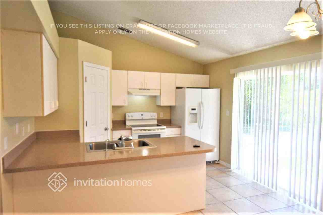1786 Hydrangea Rd Nw - Photo 4 of 10