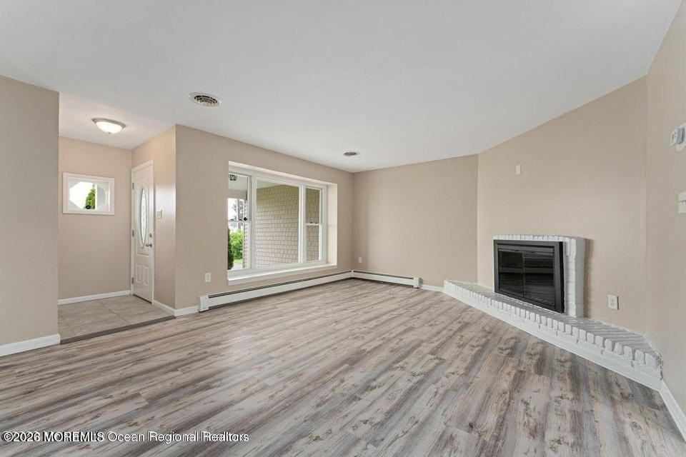 34 Bell St - Photo 5 of 29