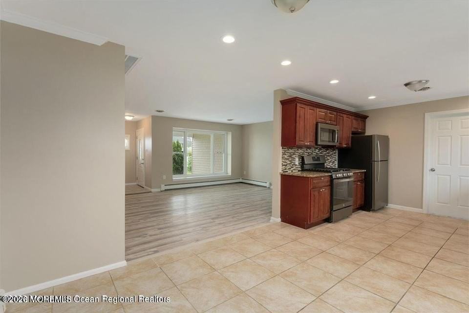 34 Bell St - Photo 6 of 29
