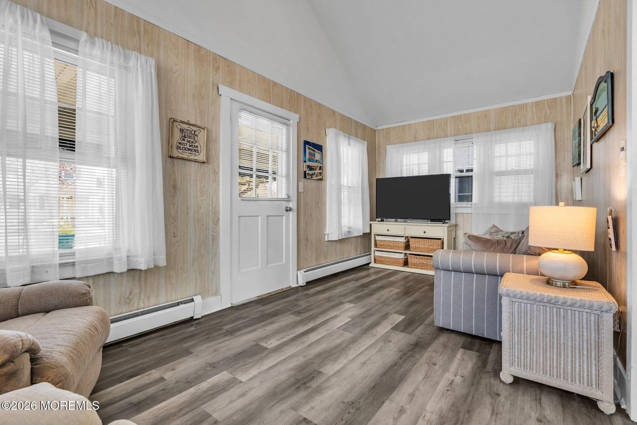 307 18th Ave - Photo 5 of 23