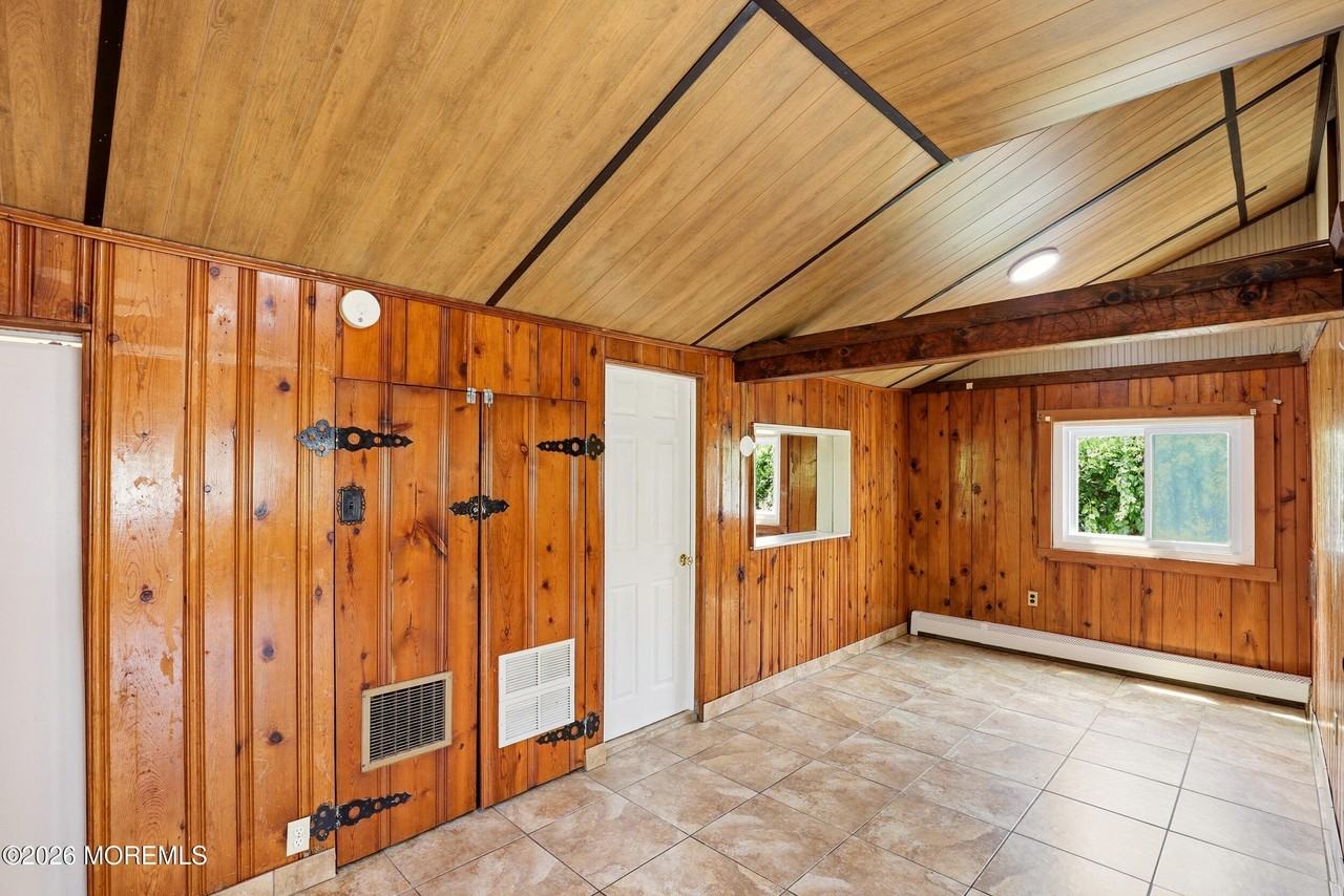 22 Central Ave - Photo 6 of 11