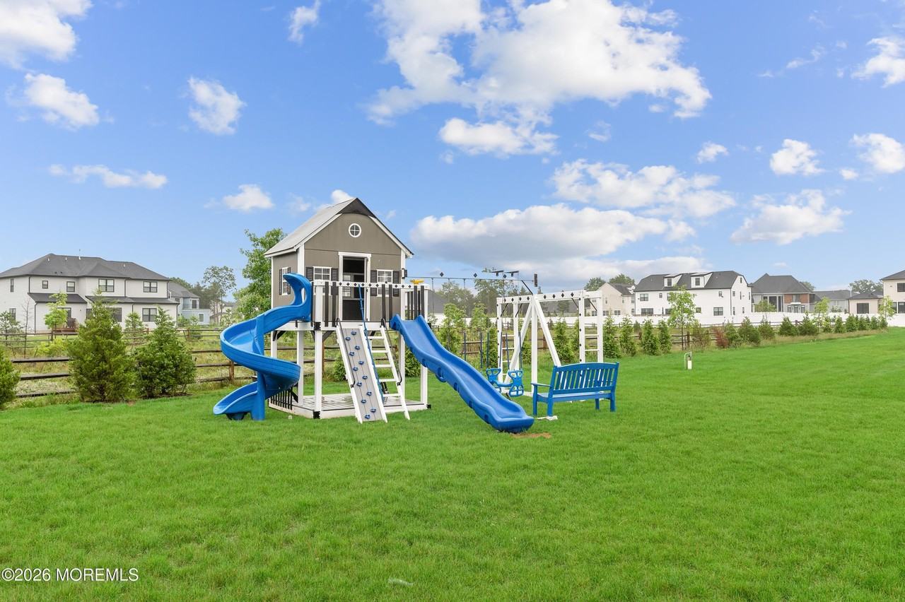 1675 St Regis Ct - Photo 3 of 44