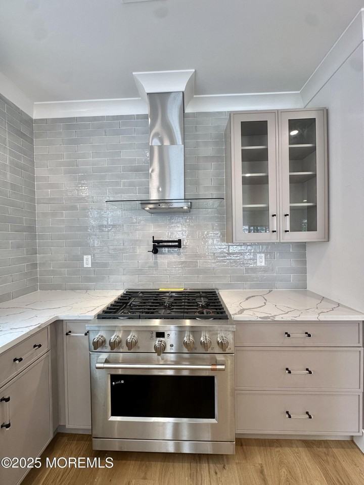 169 Chelsea Ave - Photo 6 of 22