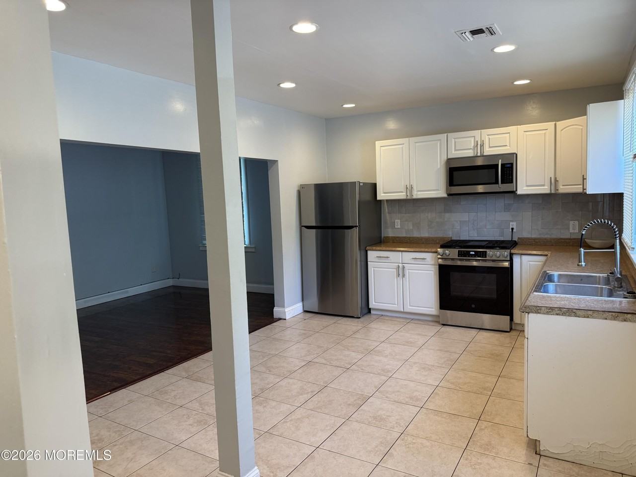 117 Seaview Ave #2 - Photo 6 of 15