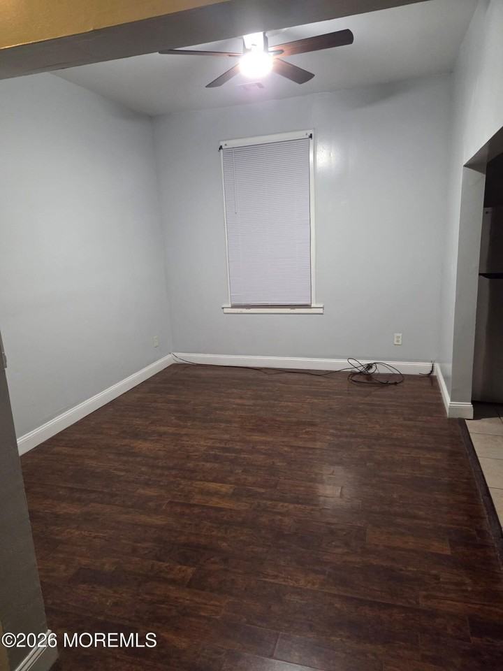 117 Seaview Ave #2 - Photo 7 of 15