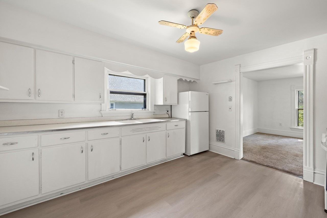 601 S Jefferson St #2 - Photo 5 of 17
