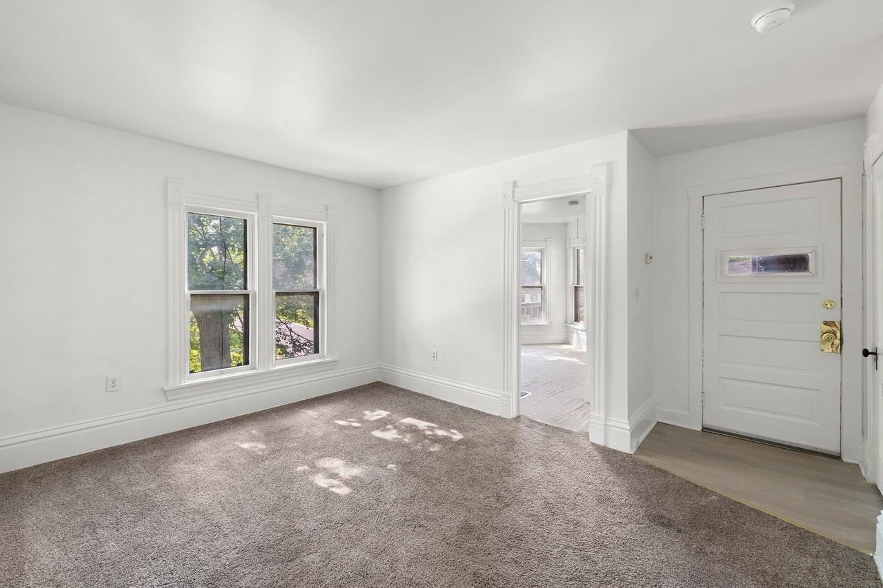 601 S Jefferson St #2 - Photo 6 of 17