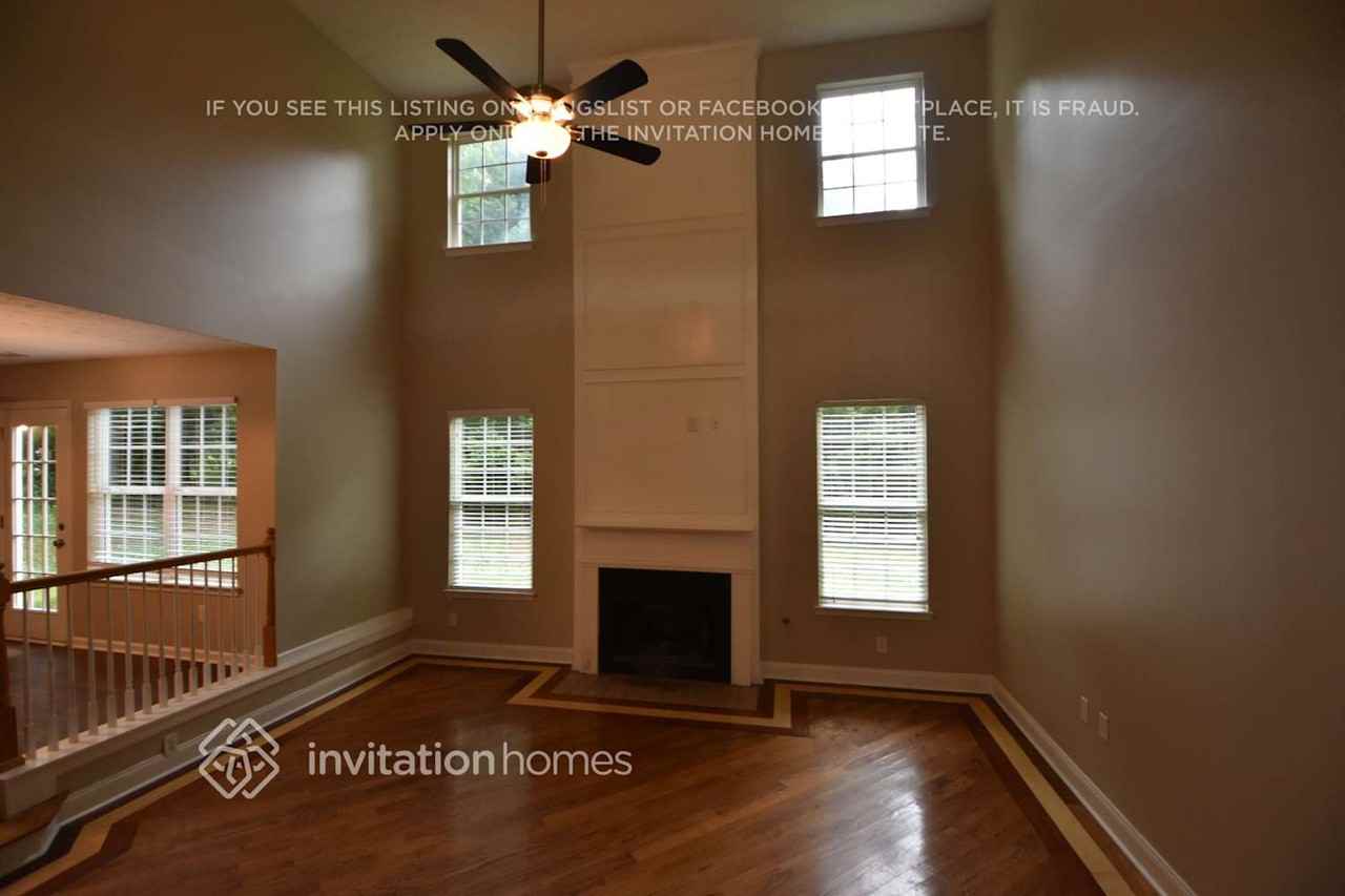 2600 Austin Ridge Dr - Photo 5 of 15