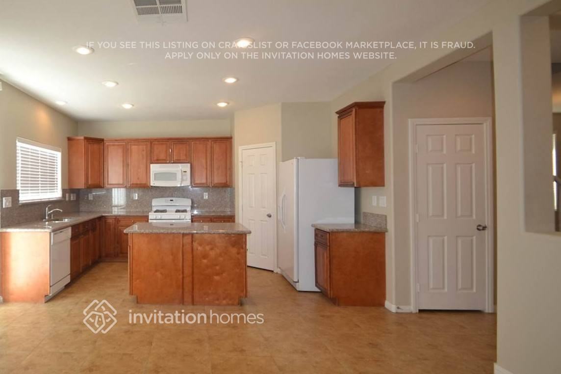 6133 Berrien Springs St - Photo 3 of 10