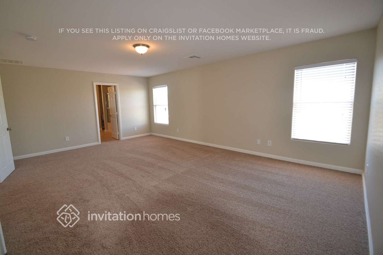 6133 Berrien Springs St - Photo 7 of 10