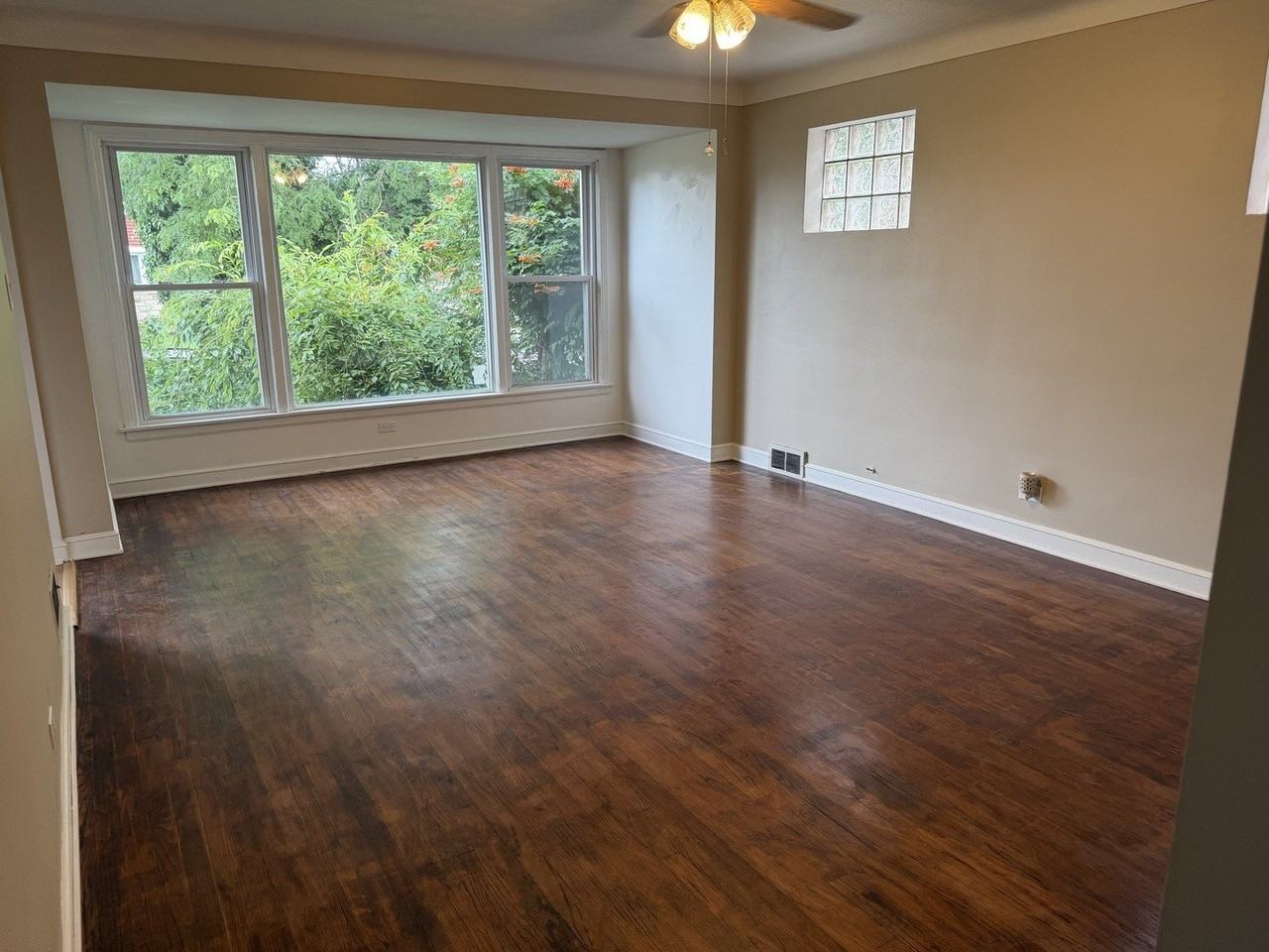 7944 S Trumbull Ave - Photo 5 of 17