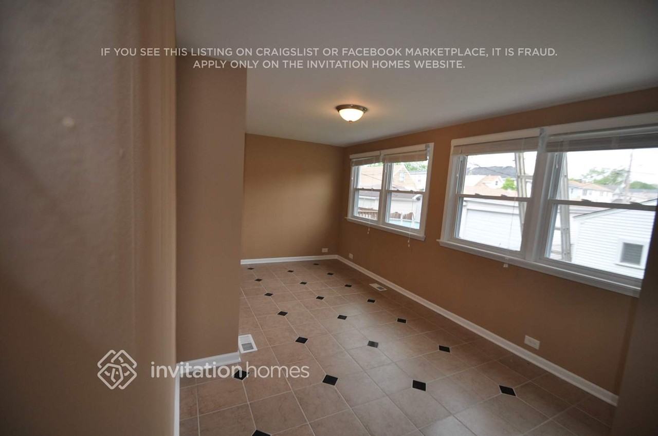 6042 W Bryn Mawr Ave - Photo 3 of 15