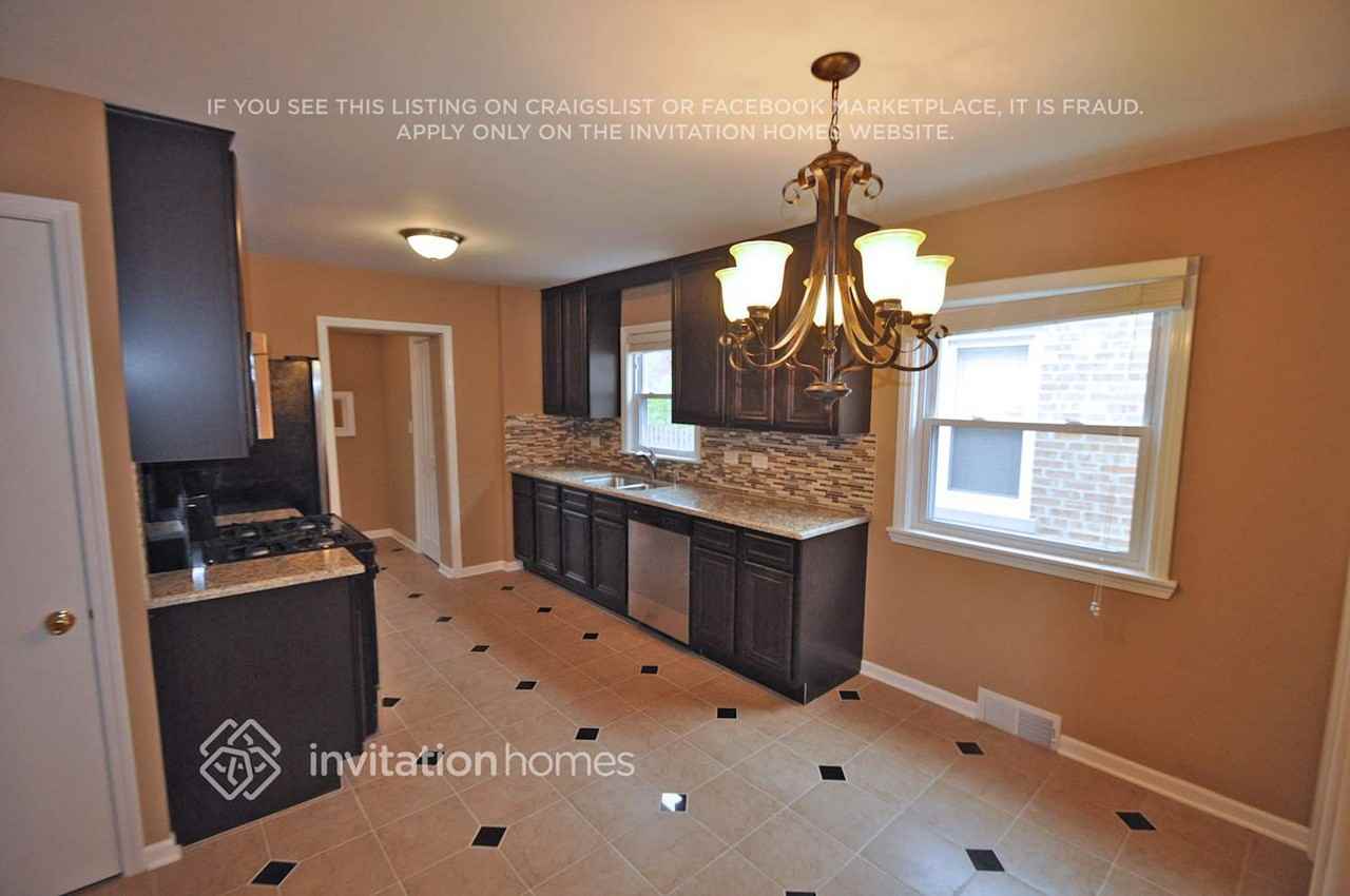 6042 W Bryn Mawr Ave - Photo 5 of 15