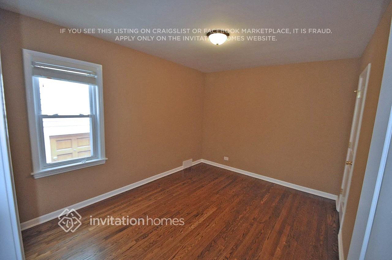 6042 W Bryn Mawr Ave - Photo 6 of 15