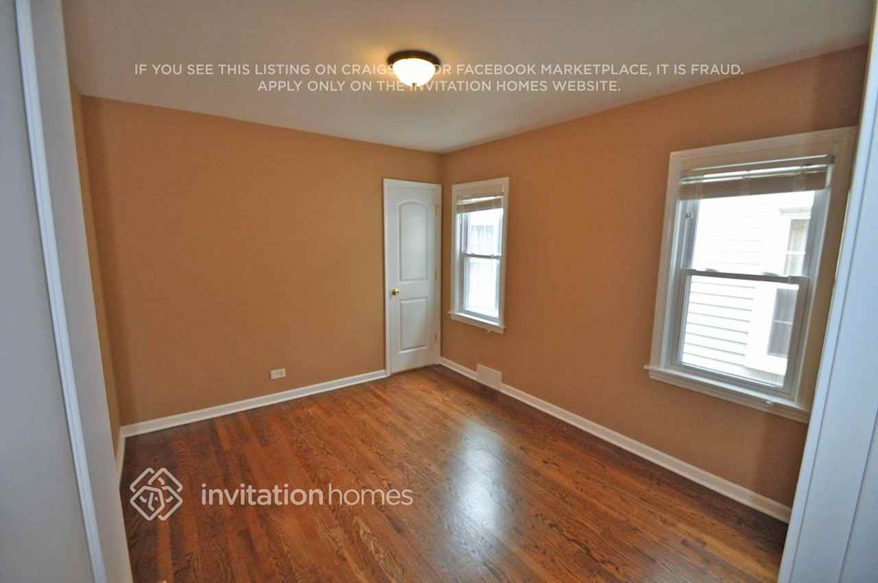 6042 W Bryn Mawr Ave - Photo 7 of 15