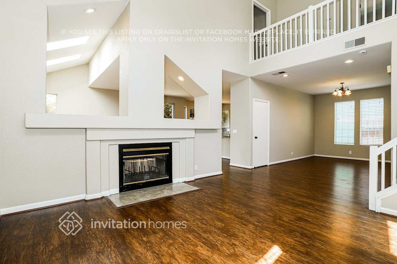 4533 Winter Oak Way - Photo 5 of 17