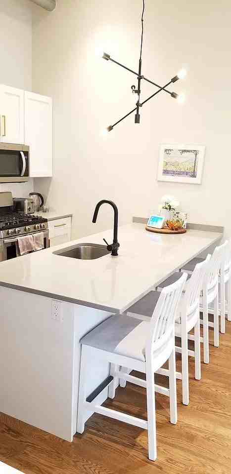 1645 W Le Moyne St #2H - Photo 3 of 10