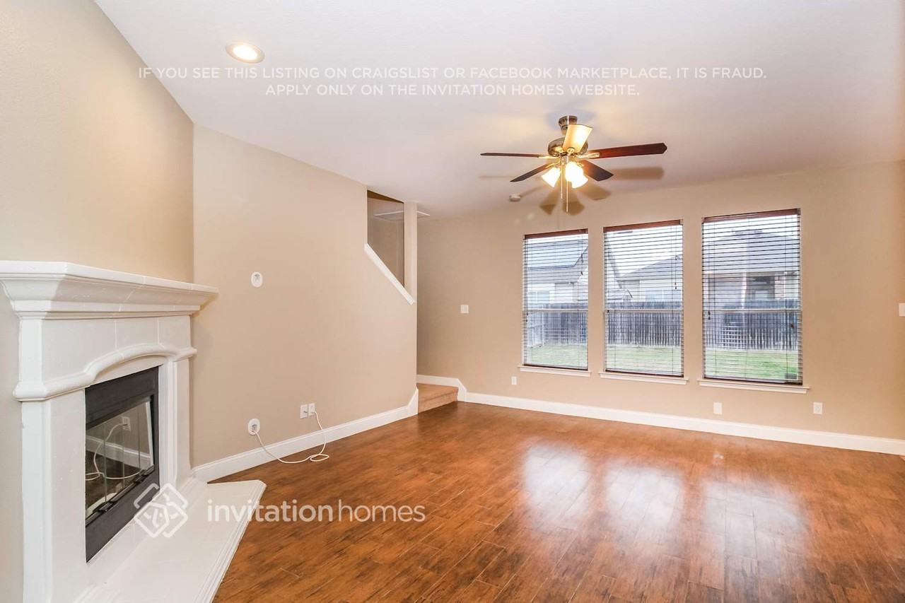 6231 Farrah Dr - Photo 3 of 16