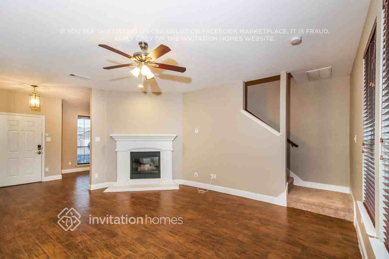 6231 Farrah Dr - Photo 4 of 16