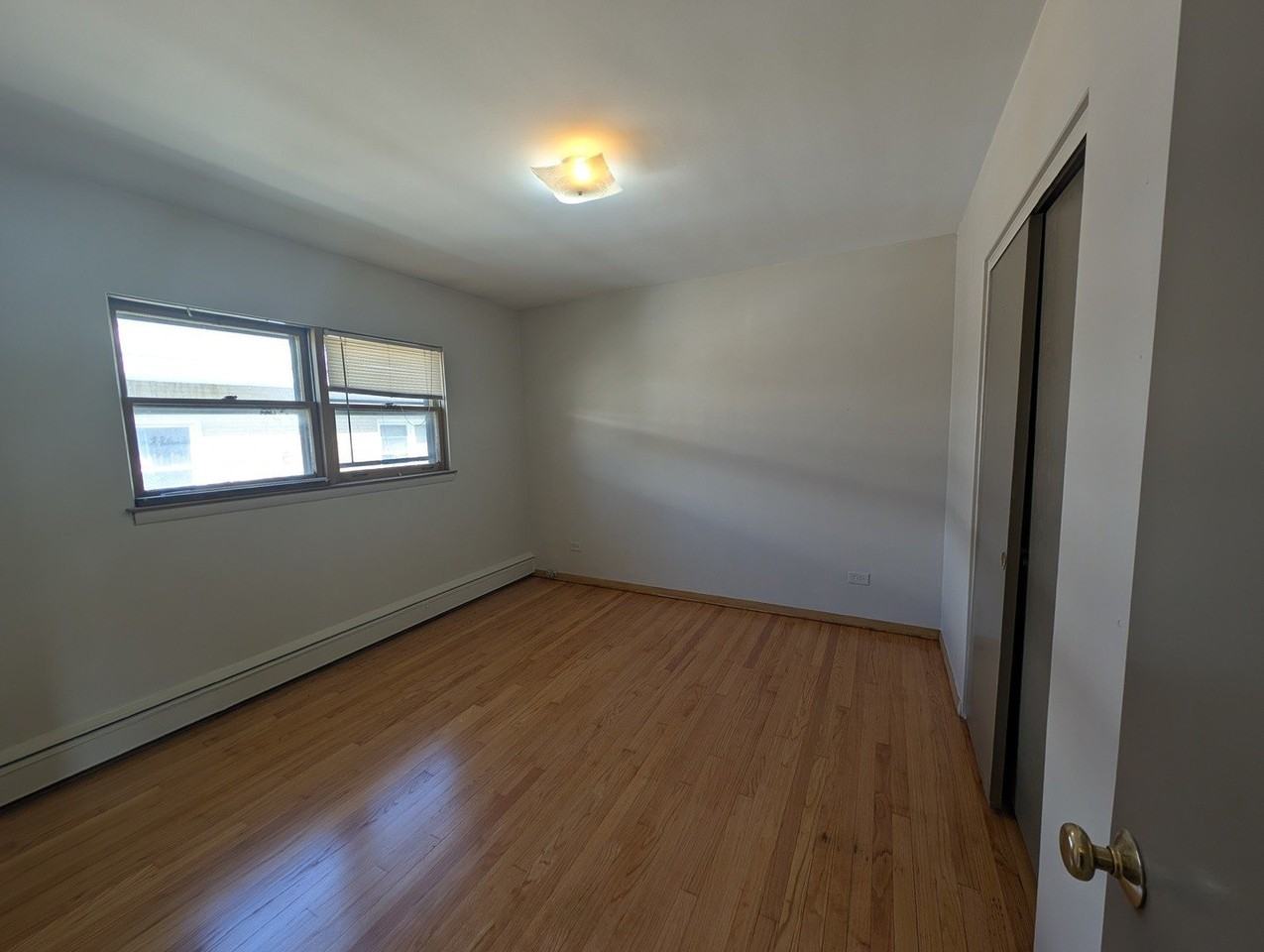 300 Burlington Ave #2ndFL - Photo 4 of 7