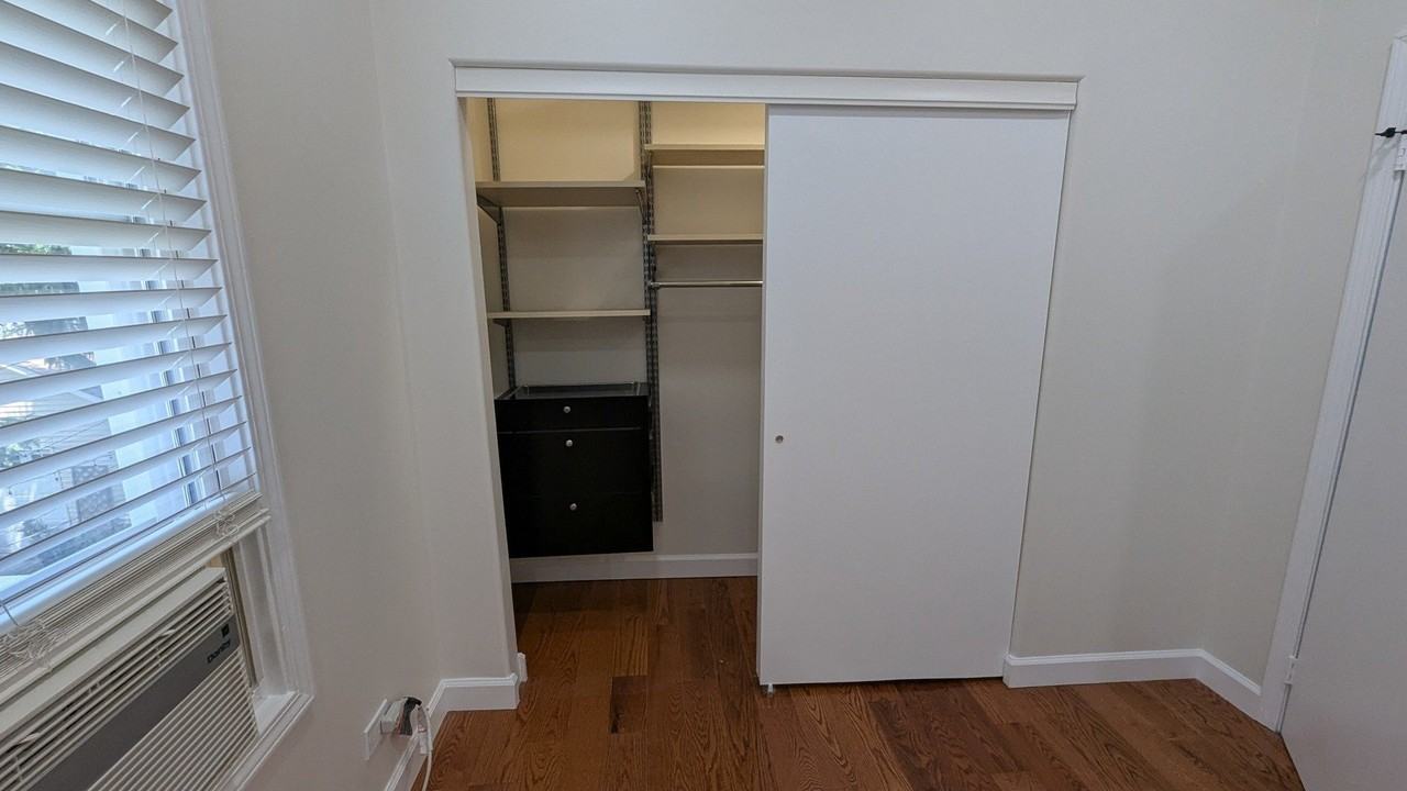 2834 W Fletcher St #2R - Photo 7 of 12