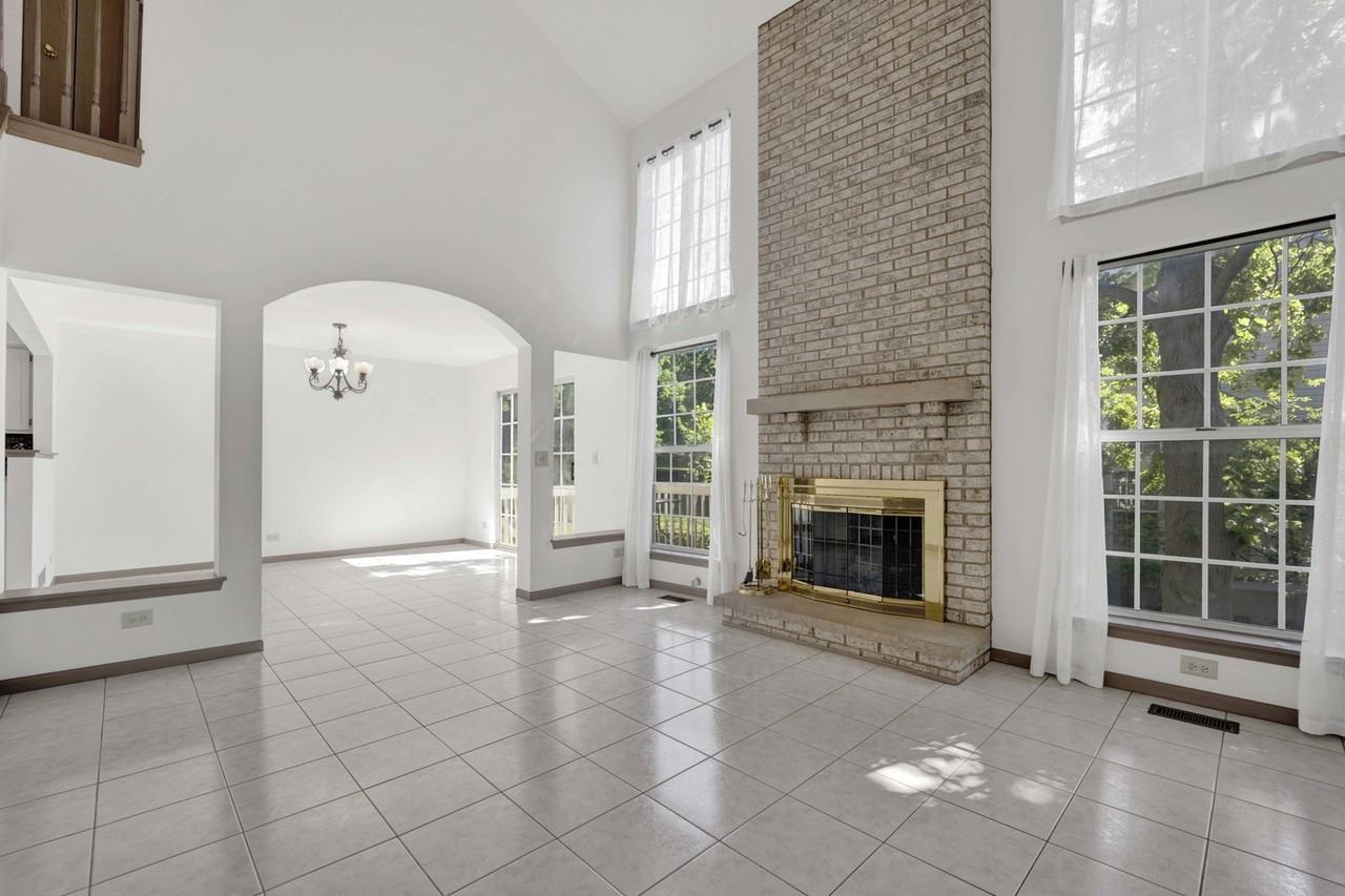 2164 Seaver Ln - Photo 3 of 39
