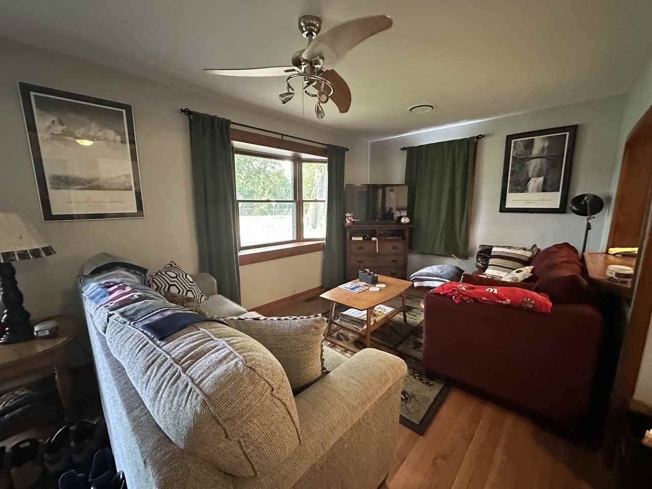 37 S Heather Dr - Photo 2 of 17
