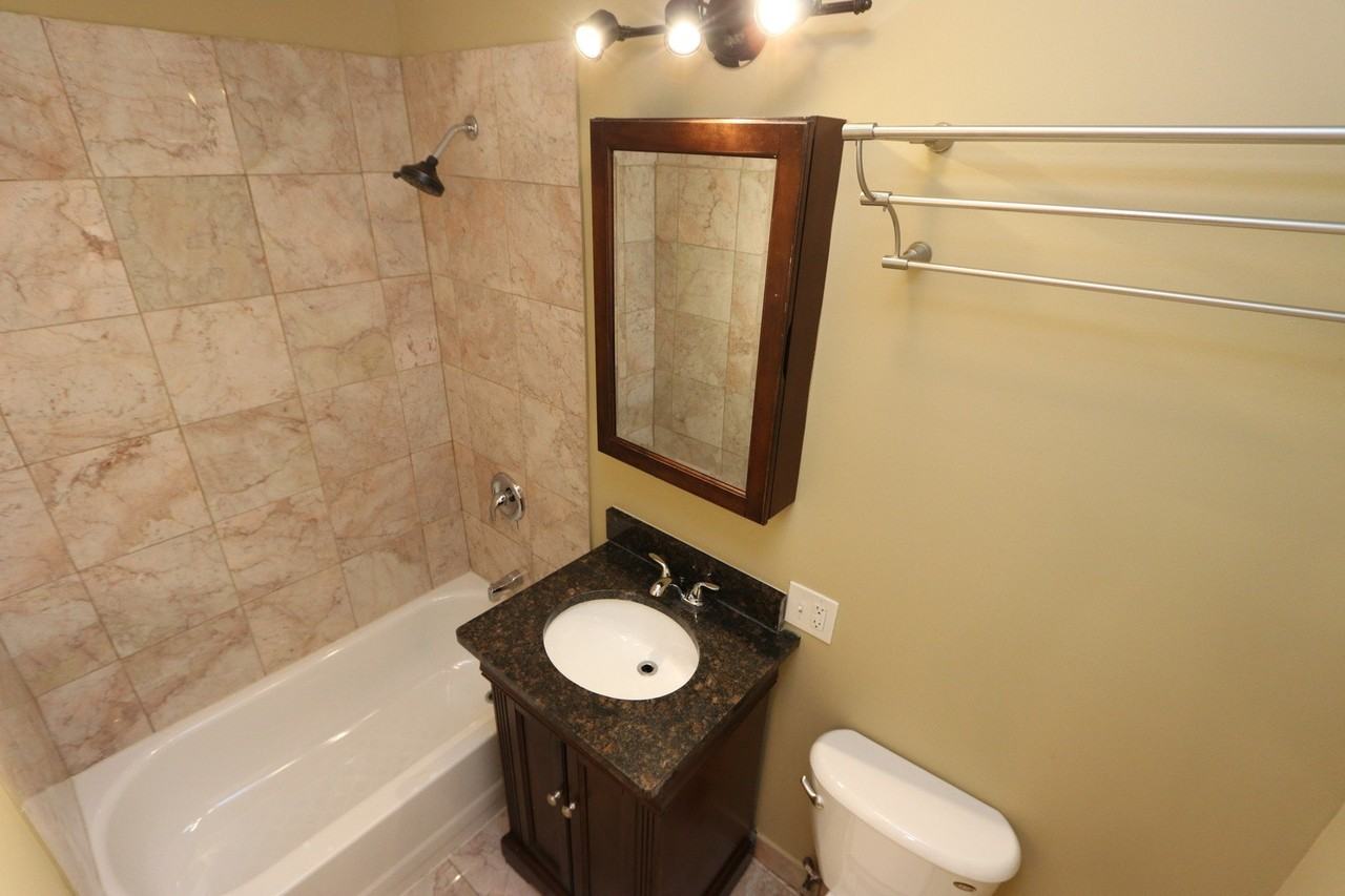 2431 N Kedzie Blvd #2nd - Photo 6 of 9