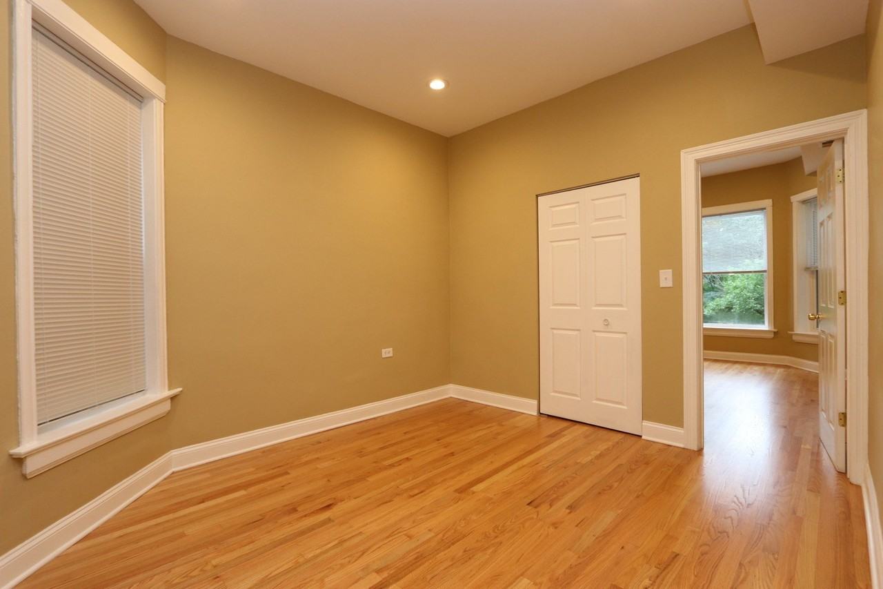 2431 N Kedzie Blvd #2nd - Photo 7 of 9